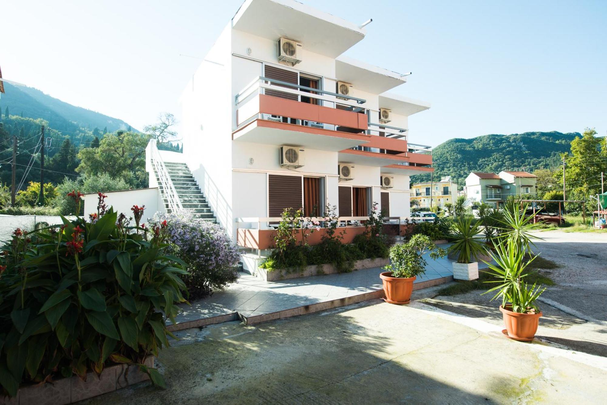Sunlight Hotel Benitses  Dış mekan fotoğraf